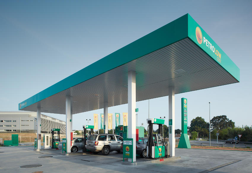 És rendible obrir una gasolinera Low Cost?